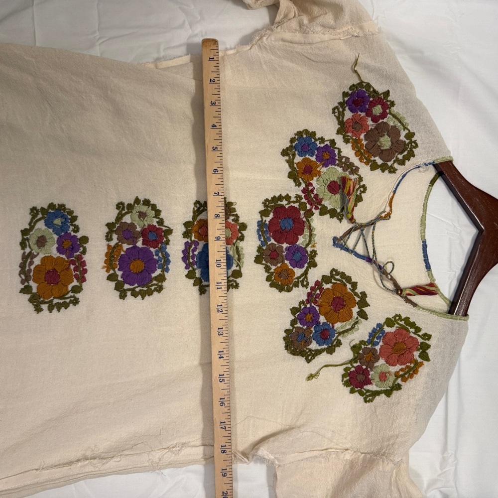Embroidered Top Blouse Women S/M Flowers Cottagecore Whimsical Hippie 70s Dainty - Picture 13 of 13